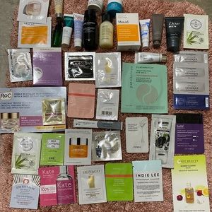 Face cream sample bundle